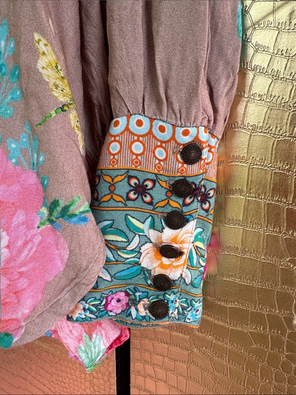 Aratta Multicolor Floral Button-Down Blouse with Brown Collar - Picture 4 of 7